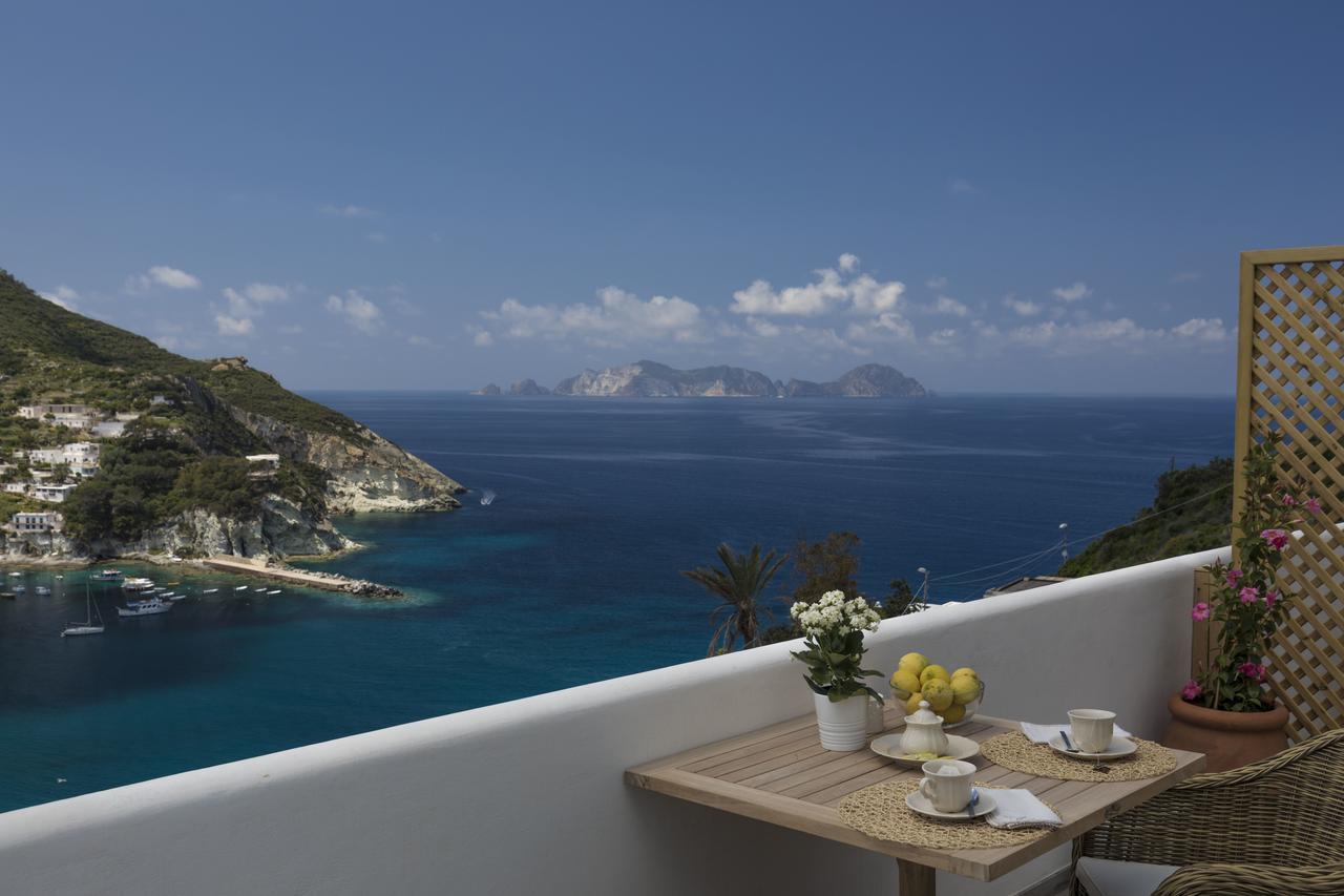 Maridea Casa Vacanza- Le Alcove Sul Mare Suites Ponza Exterior photo