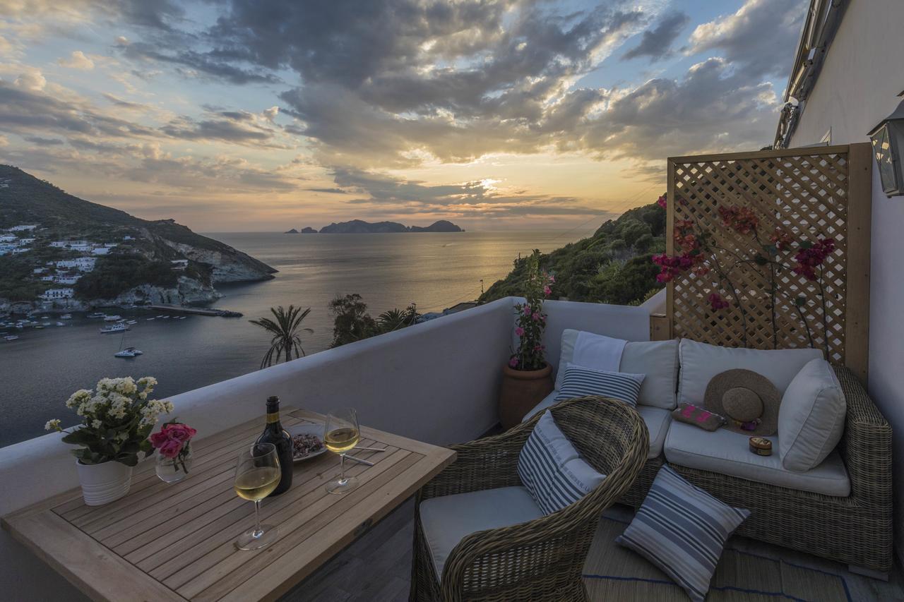 Maridea Casa Vacanza- Le Alcove Sul Mare Suites Ponza Exterior photo